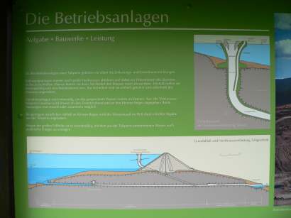 Staudamm Frauenau ist ca 70 Meter hoch