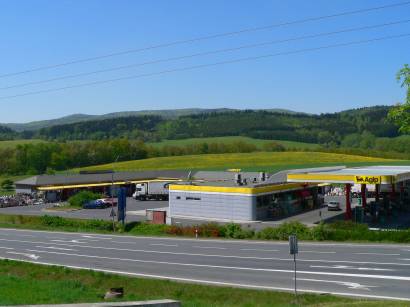 furth-im-wald-grenze-tschechien-billig-tanken-tankstelle