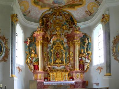 kloster-weltenburg-klosterkirche-altar-fotos