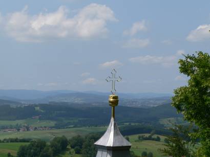 rinchnach-wallfahrtskirche-frauenbrünnl-kapelle-ausblick-fernblick