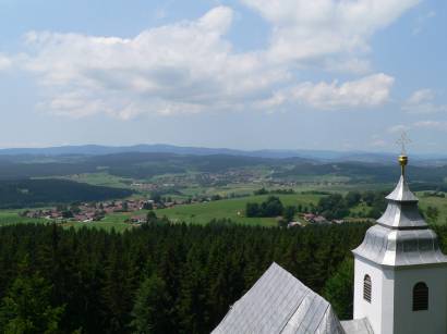 rinchnach-wallfahrtskirche-frauenbrünnl-kapelle-ausblick