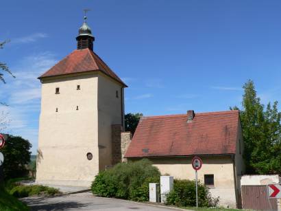 schwandorf-oberpfalz-ausflugsziel-wahrzeichen-stadtmauer-stadtturm