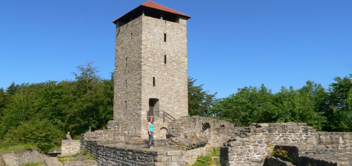 altnussberg-burgruine-ausflugsziele-bayerischer-wald-aussichtsturm