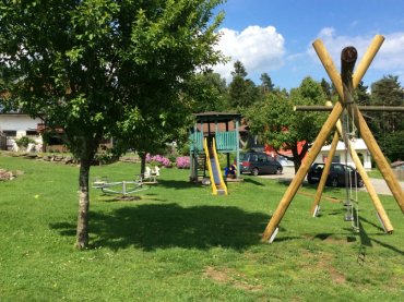 aulingerhof-bauernhofurlaub-kinder-spielplatz-370