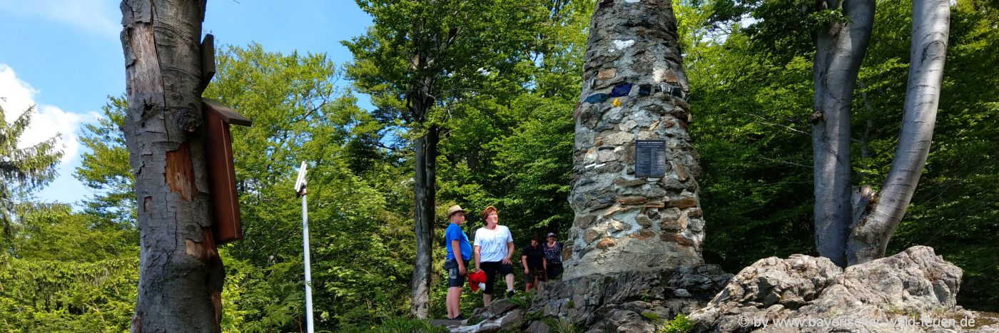 bayerischer-wald-gibacht-wandern-sehenswürdigkeiten-leuchtturm