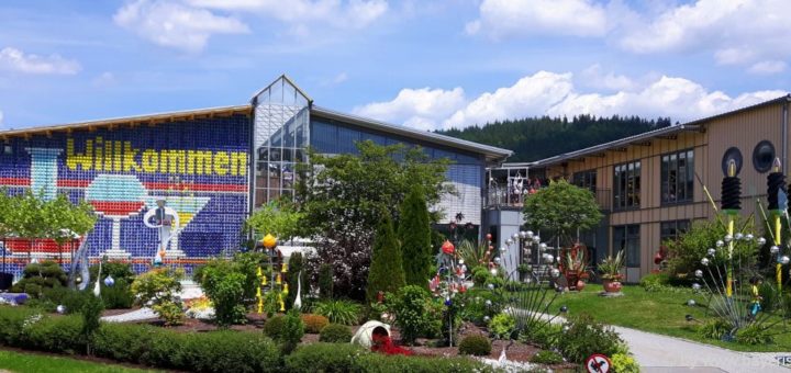 bodenmais-ausflugsziele-joska-kristall-glas-fabrikverkauf