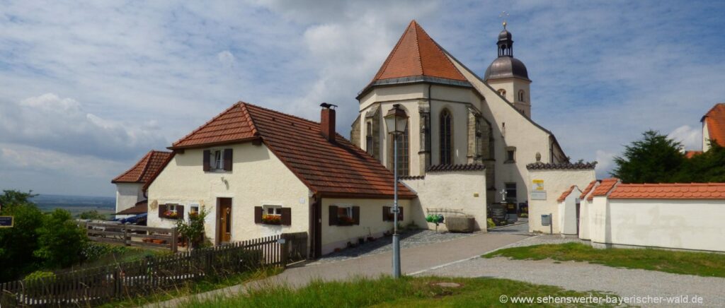 Sehenswürdigkeiten bei Bogen Wallfahrtsort Bogenberg