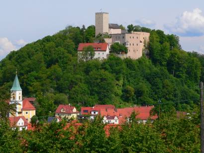 falkenstein-bayerischer-wald-falkensteiner-burg-kirche-berg