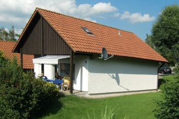 ferienhaus-brueckner-unterkunft-trausnitz-ferienpark