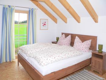 Schlafzimmer - Ferienhaus mit natürlicher Bauweise in Bayern / Bayerischer Wald Schlafzimmer - Ferienhaus mit natürlicher Bauweise in Bayern / Bayerischer Wald