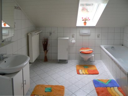 ferienwohnung-bohmann-badezimmer-unterkunft-rossbach-wald