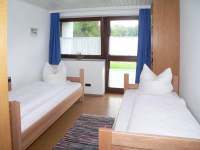 ferienwohnung-zeintl-ferienwohnung-etagenbett-schlaf-zimmer