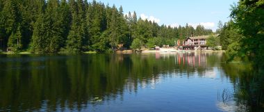 grosser-arbersee-bootfahren-freizeittipp-bayern-bilder-panorama-380