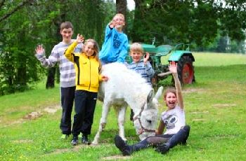 gutshotel-feuerschwendt-neukirchen-familienurlaub-kinder