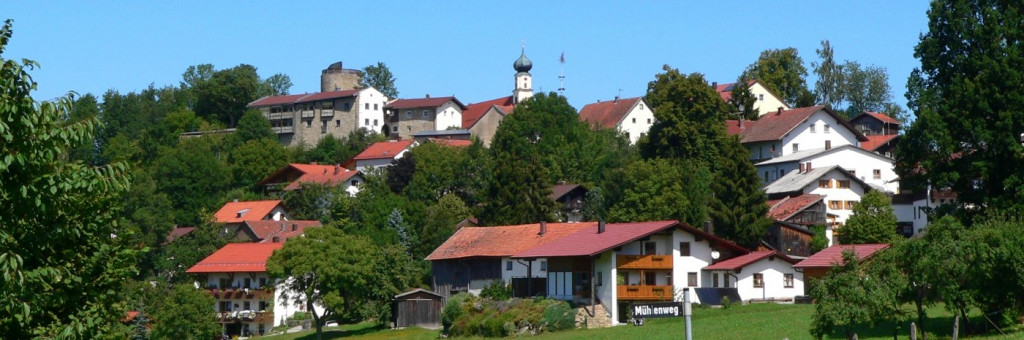 Ausflugsziele & Sehenswürdigkeiten in Kollnburg Kirche und Burgruine