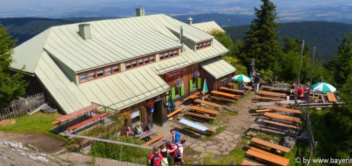 lam-grosser-osser-berggasthof-ausflugsziel-bayerischer-wald