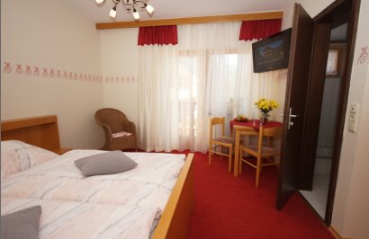 landhotel-niederbayern-doppelzimmer-classic-mit-balkon landhotel-niederbayern-doppelzimmer-classic-mit-balkon