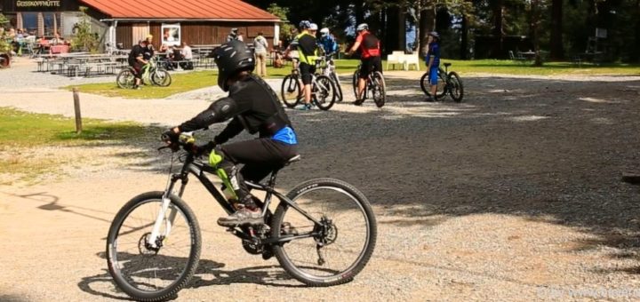 mountainbike-fahren-bayerischer-wald-bikepark-geisskopf-mtb-touren-bayern