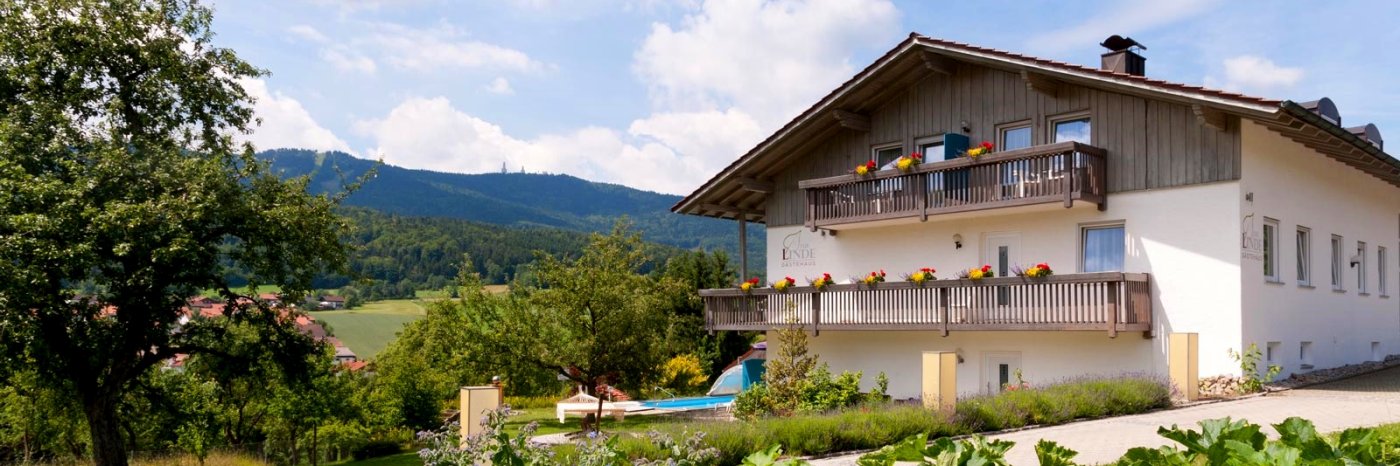 Hotelzimmer Bayerischer Wald Zimmer mit Frühstück Gasthof Neukirchen hl Blut