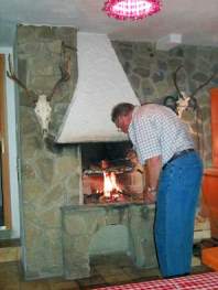 Ferienwohnung mit Kaminofen - Grillmöglichkeit offener Kamin im Keller des Hauses Ferienwohnung mit Kaminofen - Grillmöglichkeit offener Kamin im Keller des Hauses