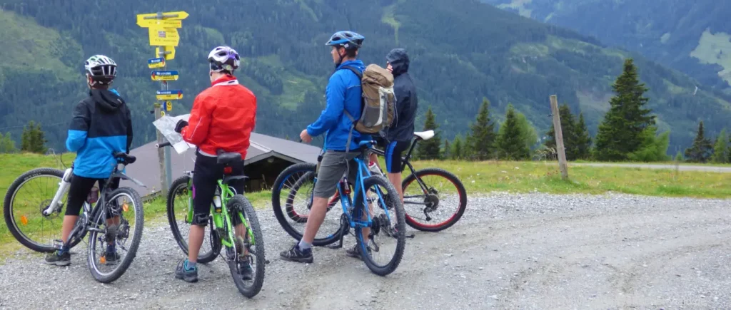 E-Bike Zubehörteile Sicherheit Tipps für Anfänger: Helm tragen