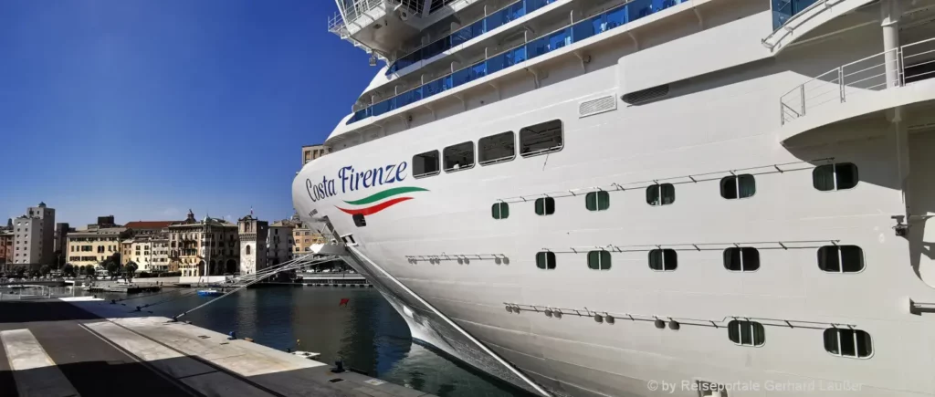 Kreuzfahrtschiff Costa Firenze im Mittelmeer Hafen von Savona Mittelmeer Schiffsrundreise ab Genua Costa Kreuzfahrten Angebote