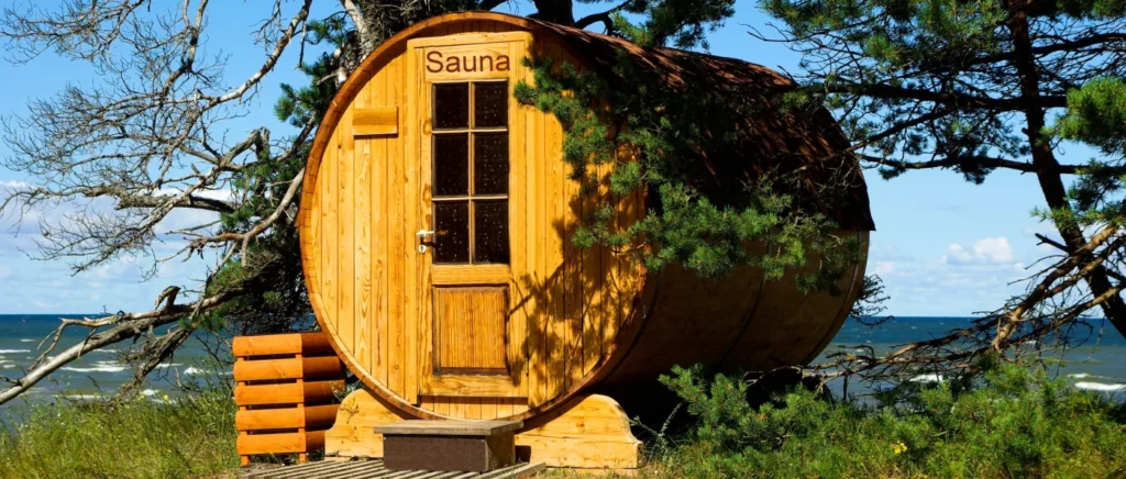 Fassauna mit Holzofen für den Garten Gartenmöbel Ideen für den Außenbereich